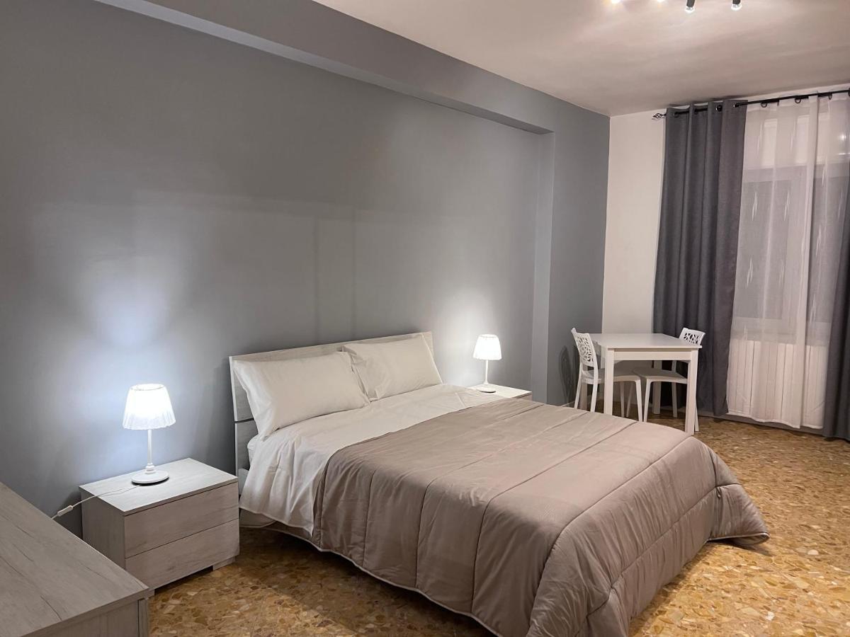 Residenze Unita D'Italia Bed & Breakfast บารี ภายนอก รูปภาพ